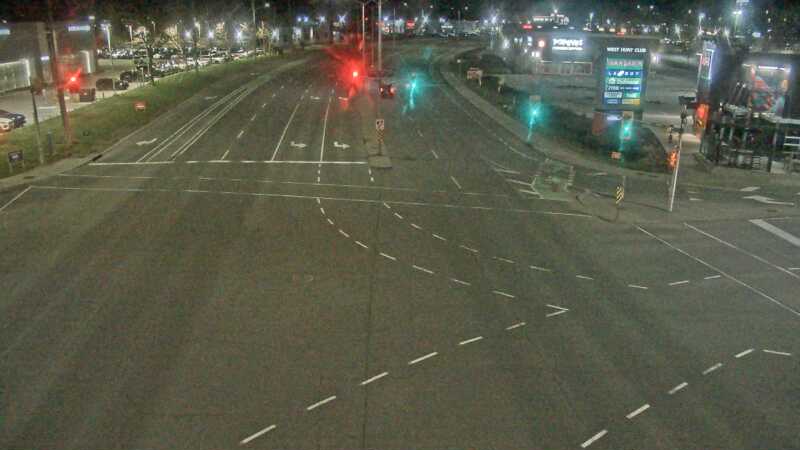 Traffic camera image at 2025-04-25 07:45:33
