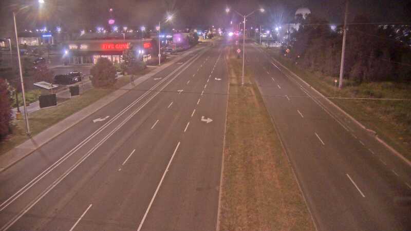 Traffic camera image at 2025-07-06 02:10:49