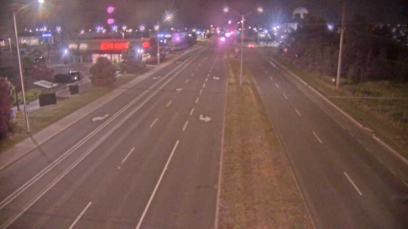 Traffic camera image at 2025-07-06 02:20:48