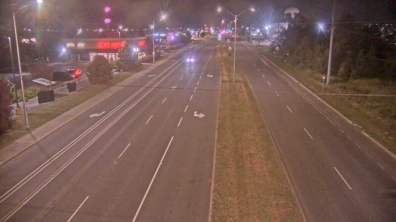 Traffic camera image at 2025-07-06 02:37:12