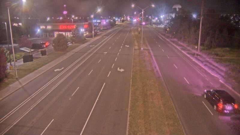 Traffic camera image at 2025-07-06 02:40:48