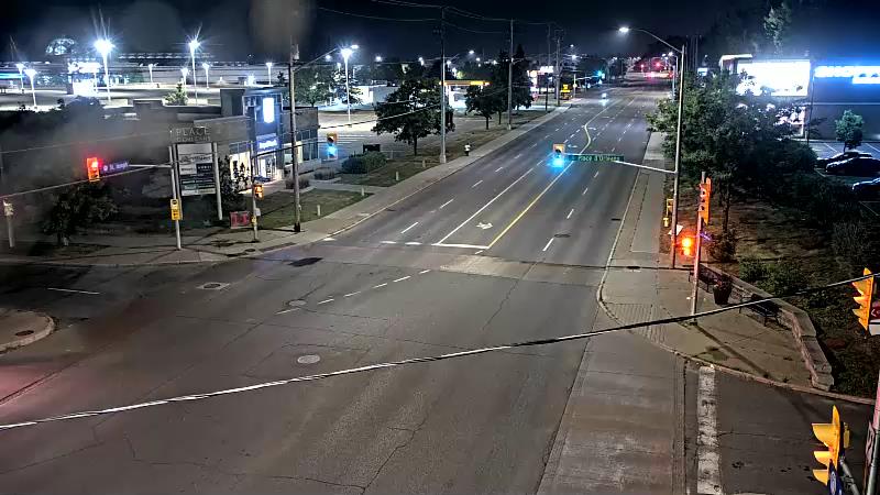 Traffic camera image at 2025-08-04 01:35:53