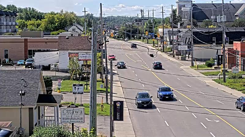 Traffic camera image at 2025-09-06 17:35:47
