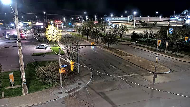 Traffic camera image at 2025-05-09 01:40:28