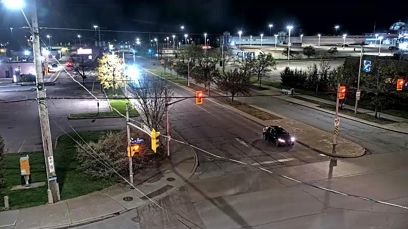 Traffic camera image at 2025-05-09 02:05:37