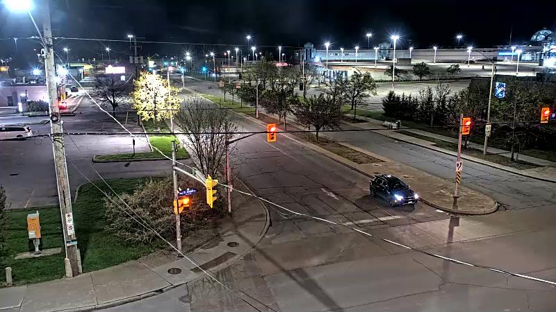 Traffic camera image at 2025-05-09 02:30:38