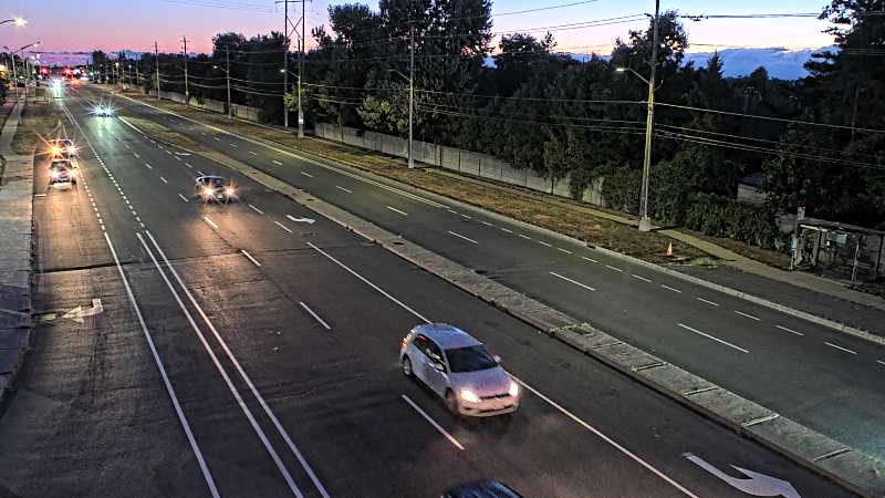 Traffic camera image at 2025-08-25 00:25:51