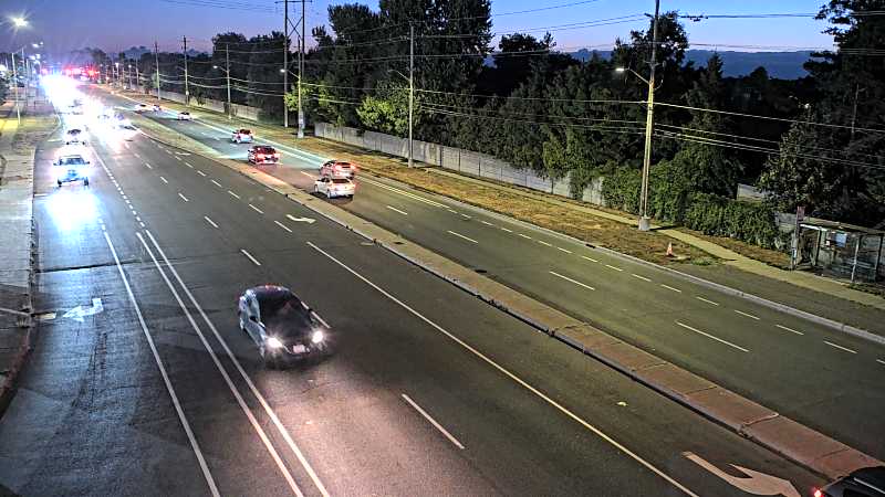 Traffic camera image at 2025-08-25 00:40:49