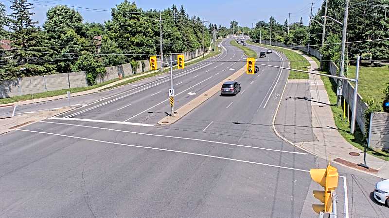 Traffic camera image at 2025-06-30 17:37:29