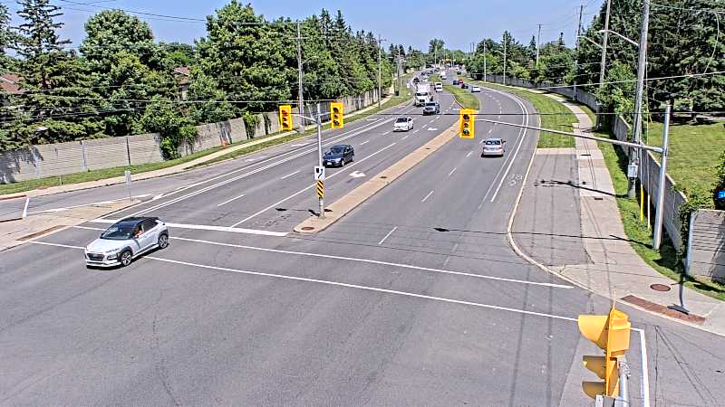 Traffic camera image at 2025-06-30 17:40:53
