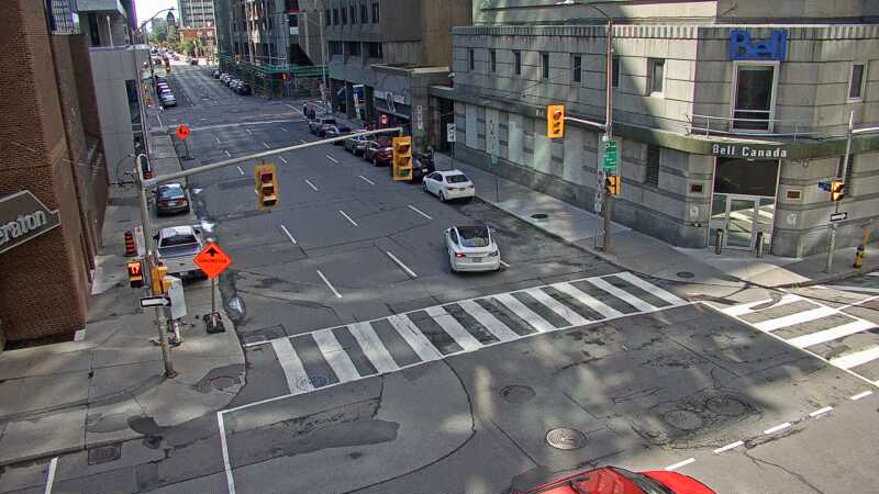 Traffic camera image at 2025-08-24 14:20:09