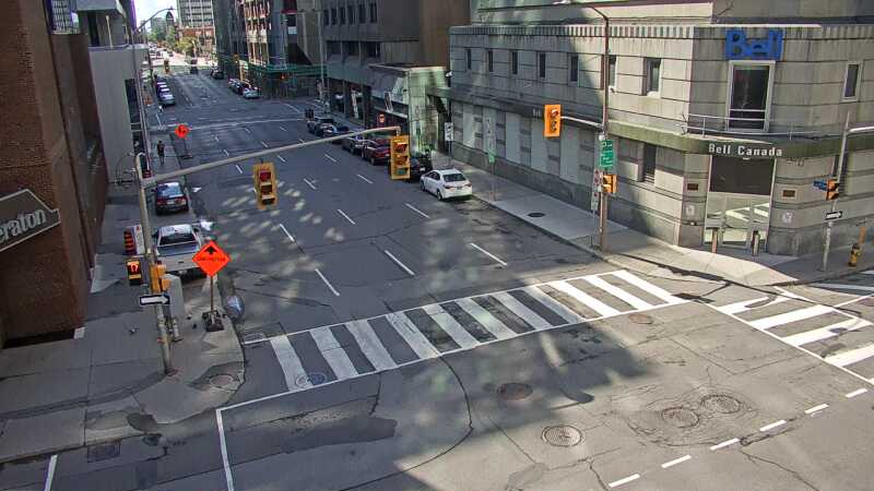 Traffic camera image at 2025-08-24 14:35:11