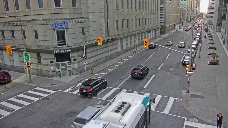 Traffic camera image at 2025-09-17 21:40:09