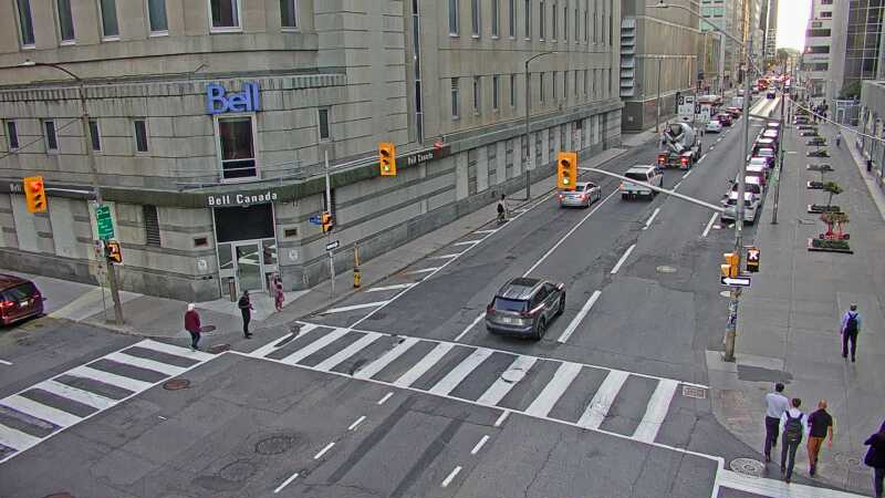 Traffic camera image at 2025-09-17 21:45:14