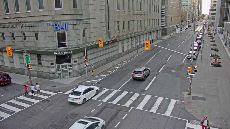 Traffic camera image at 2025-09-17 22:00:09