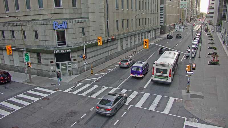 Traffic camera image at 2025-09-17 22:10:10