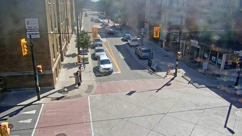 Traffic camera image at 2025-09-14 17:35:53