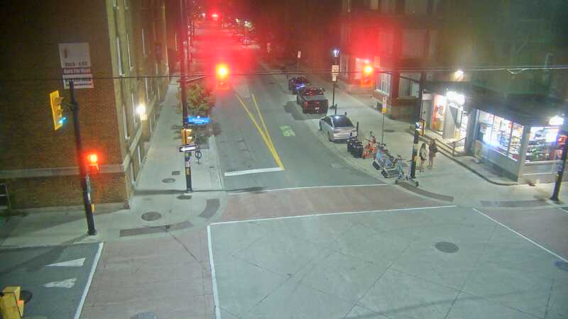 Traffic camera image at 2025-09-18 04:20:43