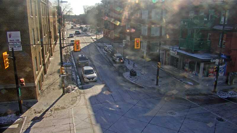 Traffic camera image at 2024-12-21 16:25:52