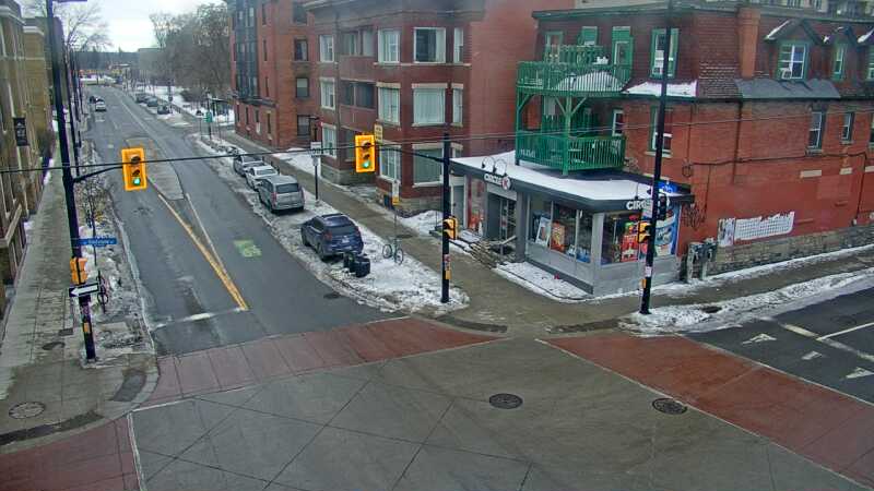 Traffic camera image at 2025-03-09 13:05:45