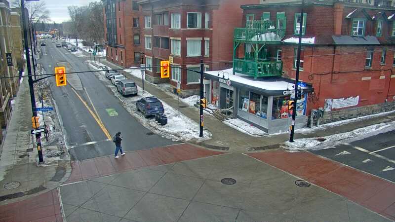 Traffic camera image at 2025-03-09 13:30:35