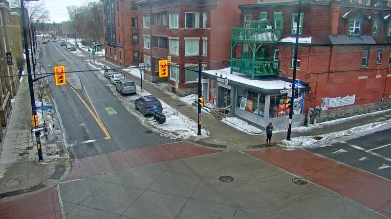 Traffic camera image at 2025-03-09 13:37:11