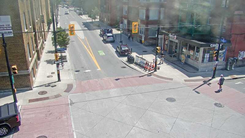 Traffic camera image at 2025-06-30 18:05:58