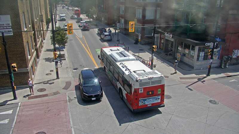 Traffic camera image at 2025-06-30 18:10:54