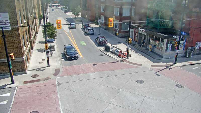 Traffic camera image at 2025-06-30 18:15:53