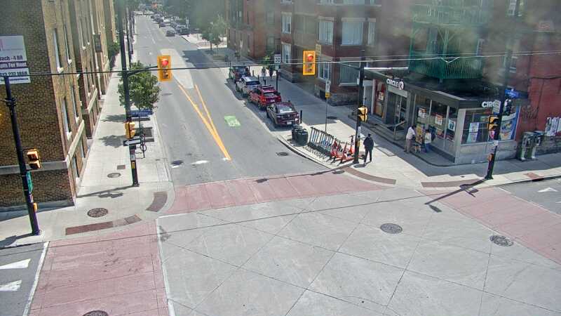 Traffic camera image at 2025-06-30 18:20:58