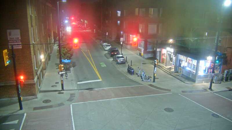 Traffic camera image at 2025-07-12 04:05:44
