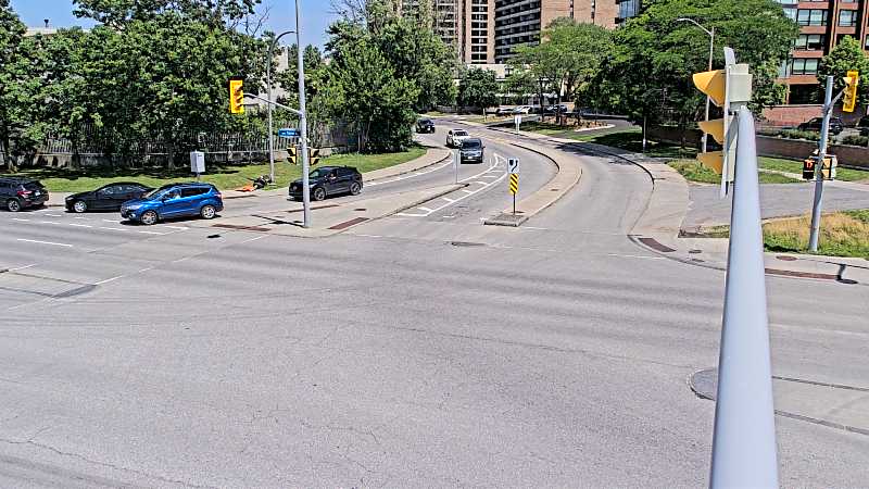 Traffic camera image at 2025-06-30 18:00:56