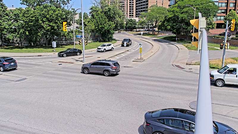 Traffic camera image at 2025-06-30 18:15:53