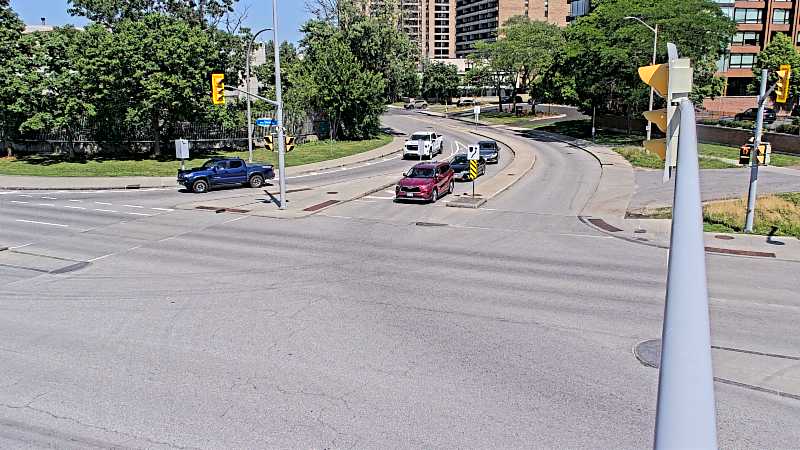 Traffic camera image at 2025-06-30 19:00:54