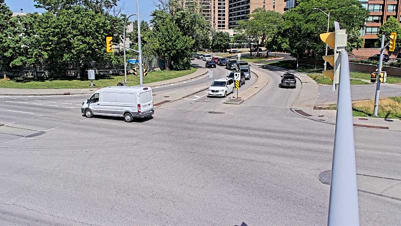 Traffic camera image at 2025-06-30 19:11:11