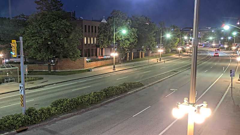Traffic camera image at 2025-07-04 01:46:02