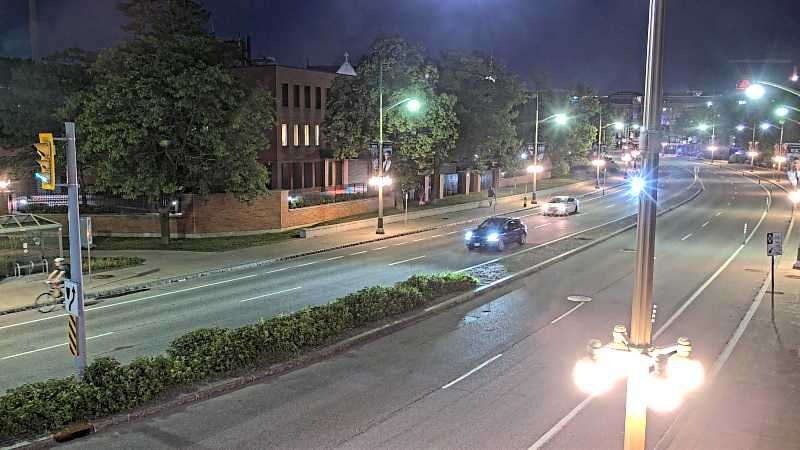 Traffic camera image at 2025-07-04 01:56:05