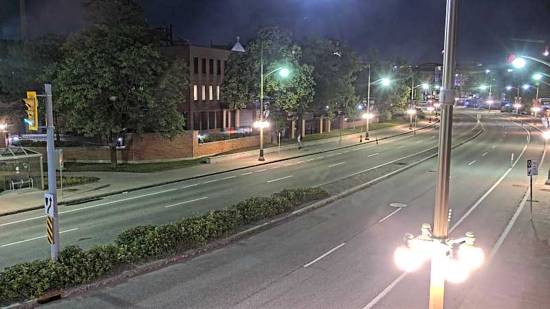 Traffic camera image at 2025-07-04 02:06:04