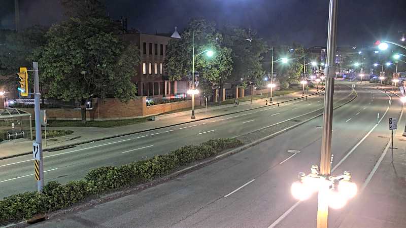 Traffic camera image at 2025-07-04 02:10:56