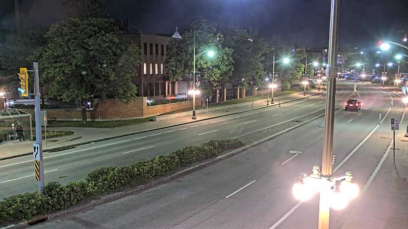 Traffic camera image at 2025-07-04 02:37:33