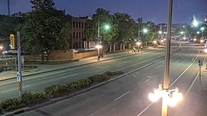 Traffic camera image at 2025-07-31 01:10:52