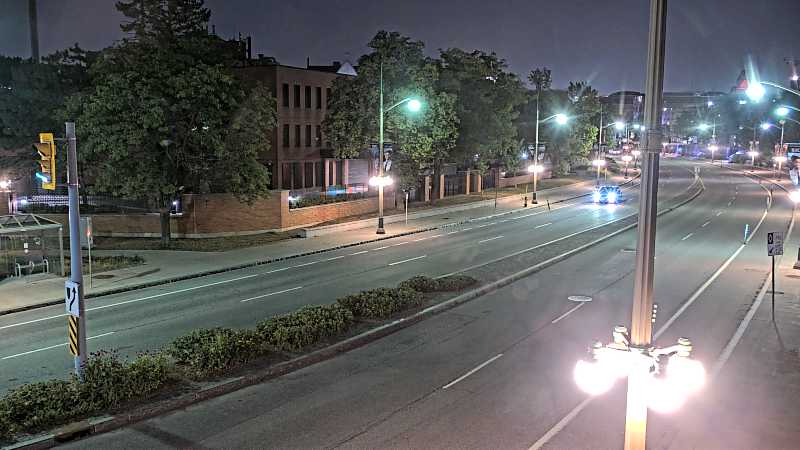 Traffic camera image at 2025-07-31 02:05:46