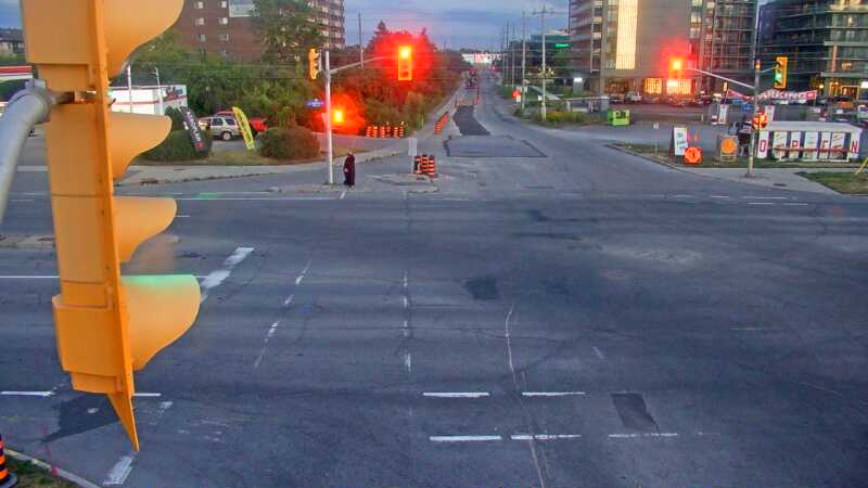 Traffic camera image at 2025-08-25 00:05:55