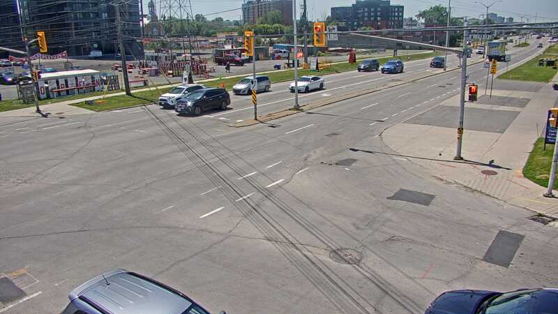 Traffic camera image at 2025-06-30 16:40:52