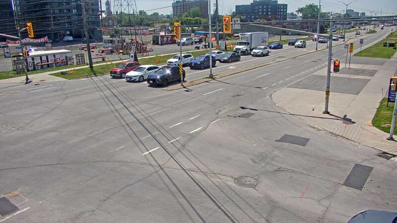 Traffic camera image at 2025-06-30 17:11:06