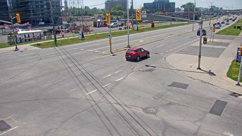 Traffic camera image at 2025-06-30 17:16:11