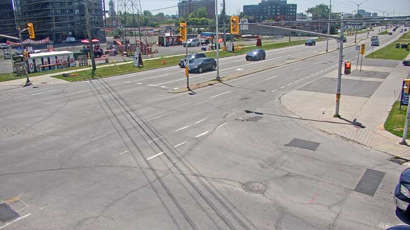 Traffic camera image at 2025-06-30 17:21:03