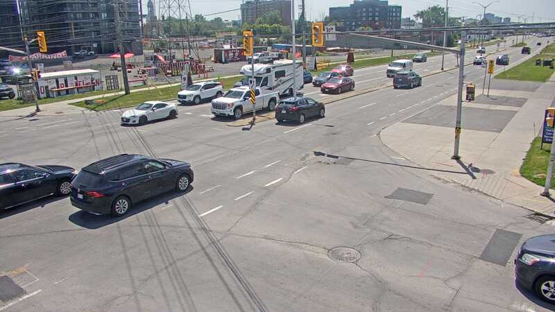 Traffic camera image at 2025-06-30 18:00:56