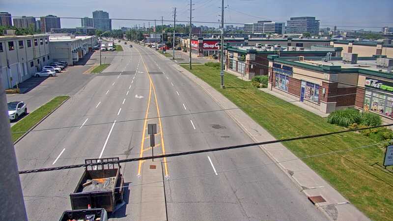 Traffic camera image at 2025-06-30 17:06:00