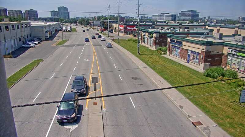 Traffic camera image at 2025-06-30 17:11:06